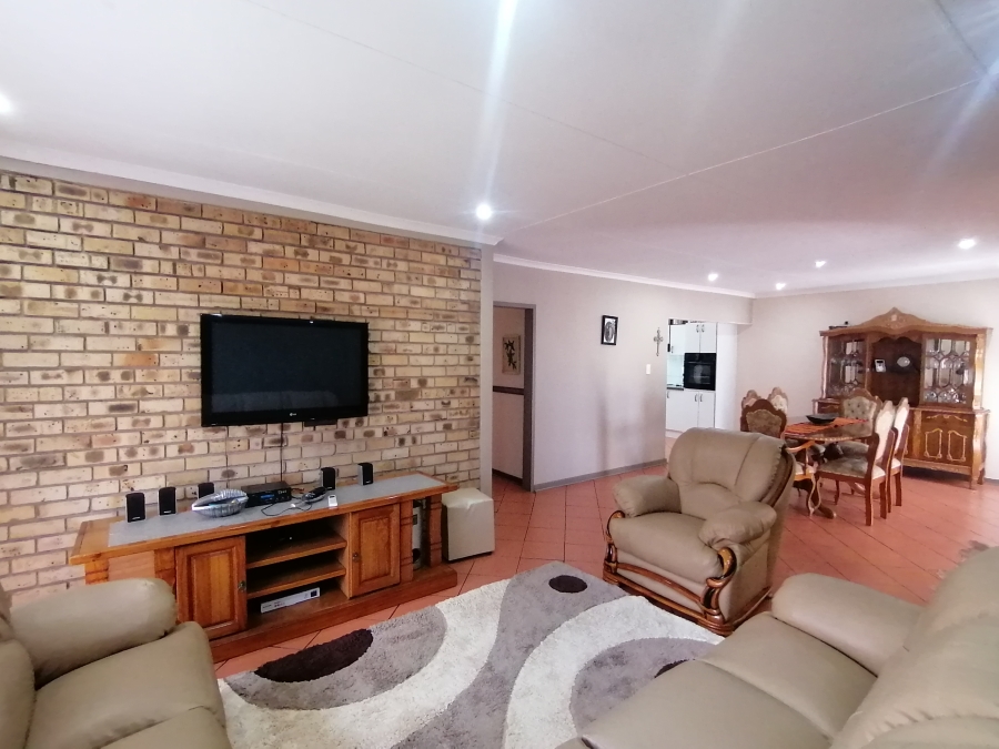 3 Bedroom Property for Sale in Vaal Park North West